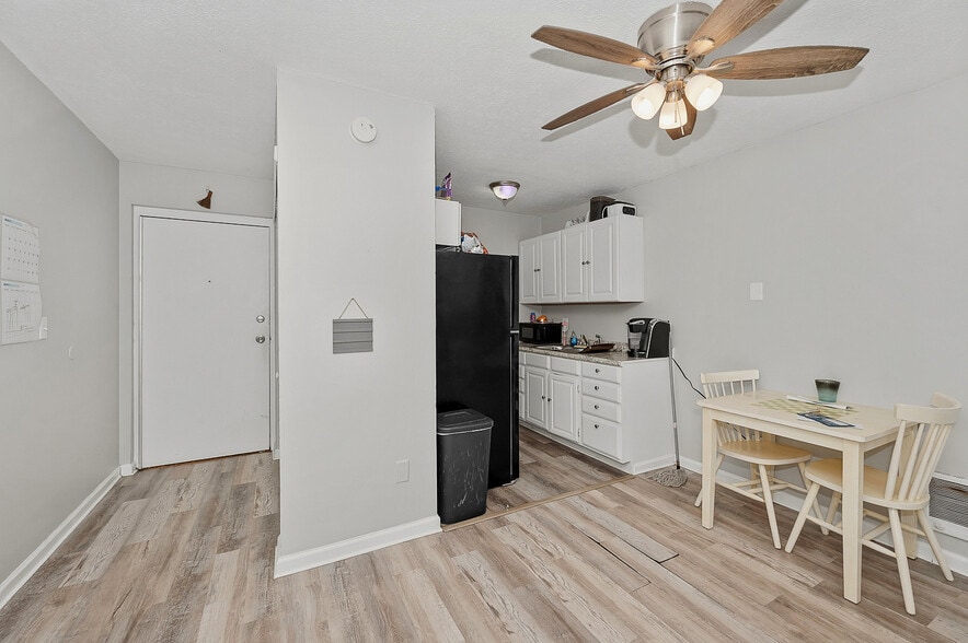More Photos Of 2301 Salvador St, Cincinnati Apartments For Sale