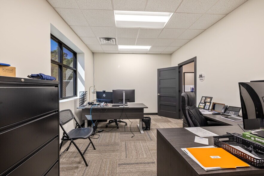 More Photos Of 1441 I-45 Hwy, Conroe Medical For Sale