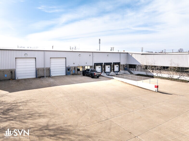 More Photos Of 1460 Sunshine Ln, Lexington Warehouse For Lease