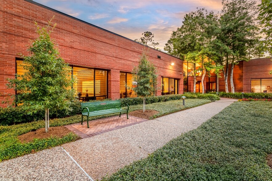 More Photos Of 6925 Portwest Dr, Houston Unknown For Lease