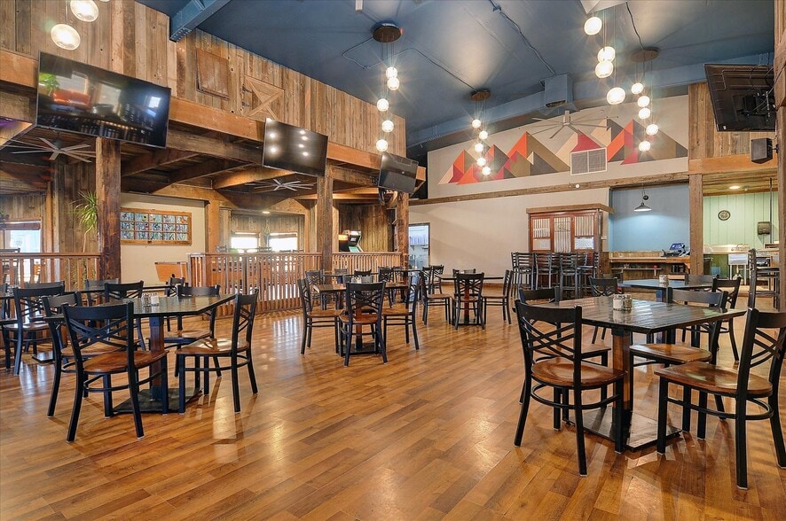 More Photos Of 720 E 50 Hwy, Salida Restaurant For Sale