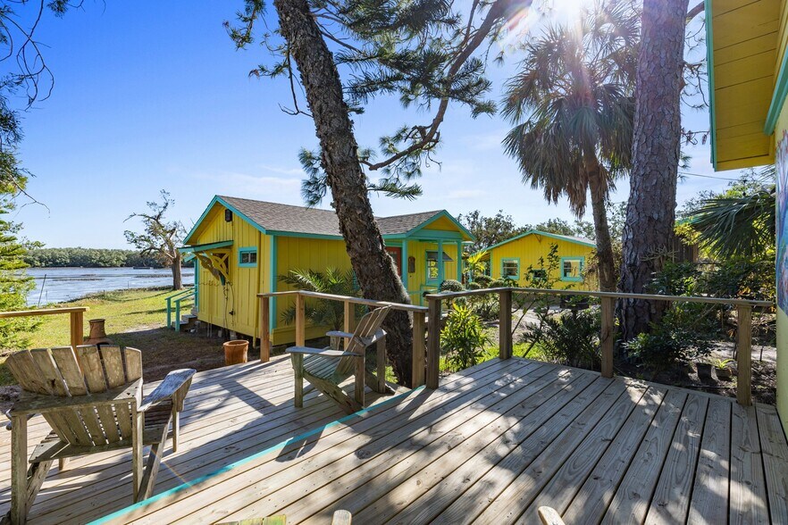 More Photos Of 12685 FL-24, Cedar Key Hotel For Sale