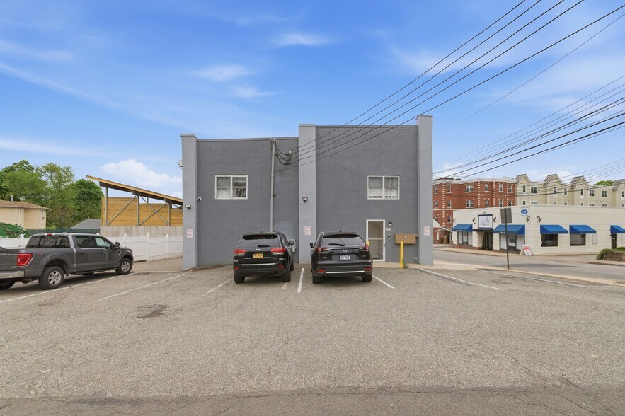 More Photos Of 292 Main St, Nyack Office For Lease