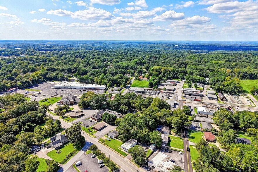 More Photos Of 224 E Broad St, Winder Medical For Sale