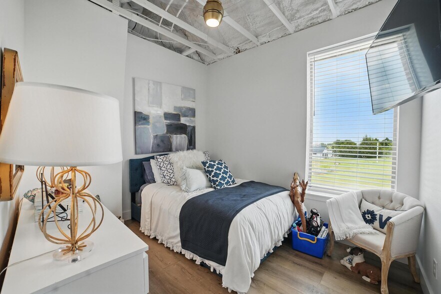 More Photos Of 10941 State Highway 78, Lavon Office For Sale