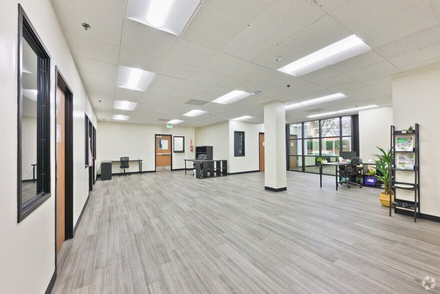 More Photos Of 3950 Airport Dr, Ontario Warehouse For Lease