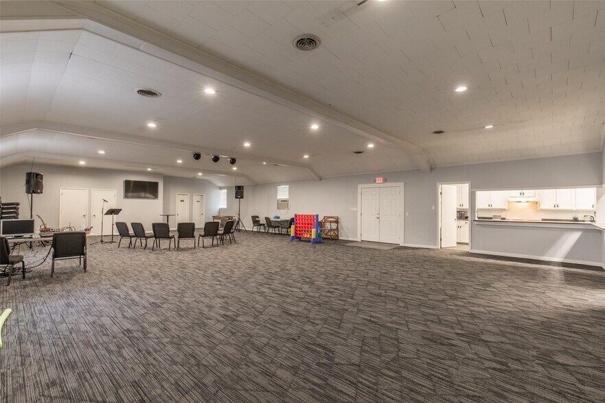 More Photos Of 434 Jefferson St E, Sulphur Springs Religious Facility For Sale