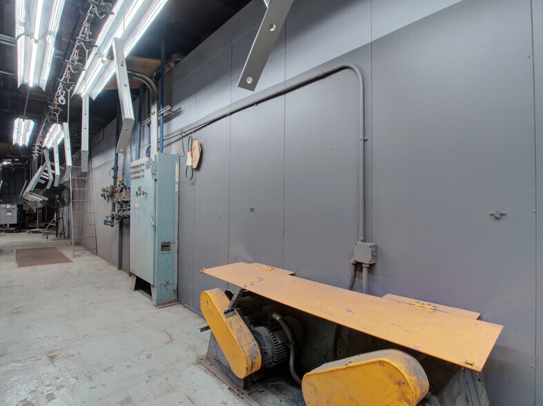 More Photos Of 56 Clarendon Ave, Kingston Warehouse For Sale