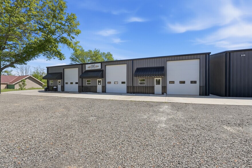More Photos Of 319 Highway 365, Conway Flex For Sale