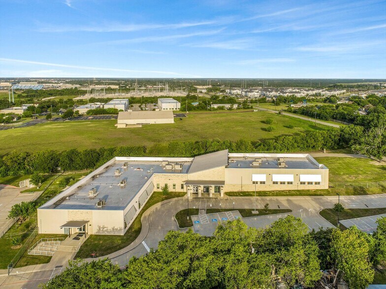 More Photos Of 700 Stadium Dr, Georgetown Schools For Sale