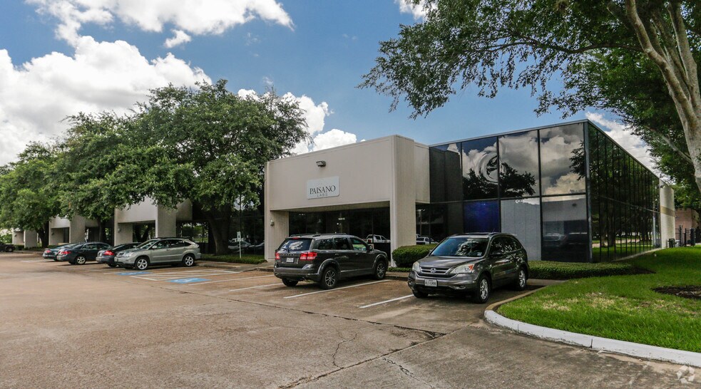 More Photos Of 10610-10618 Rockley Rd, Houston Unknown For Lease