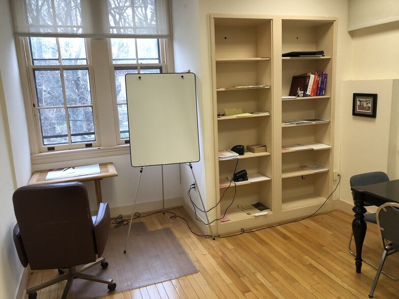 More Photos Of 400 Greenwood Ave, Wyncote Office For Lease