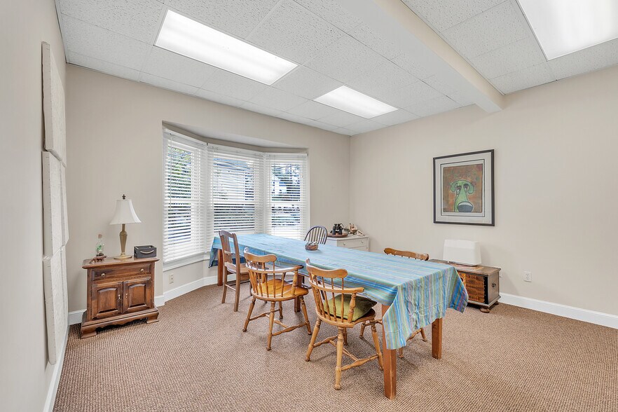 More Photos Of 1 Princeton St, Jefferson Restaurant For Sale