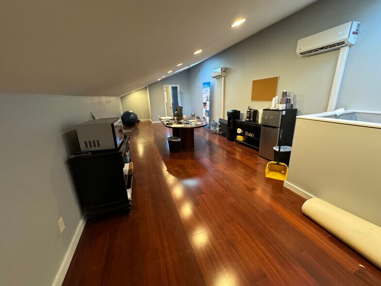 More Photos Of 57 New Haven Rd, Seymour Storefront For Lease