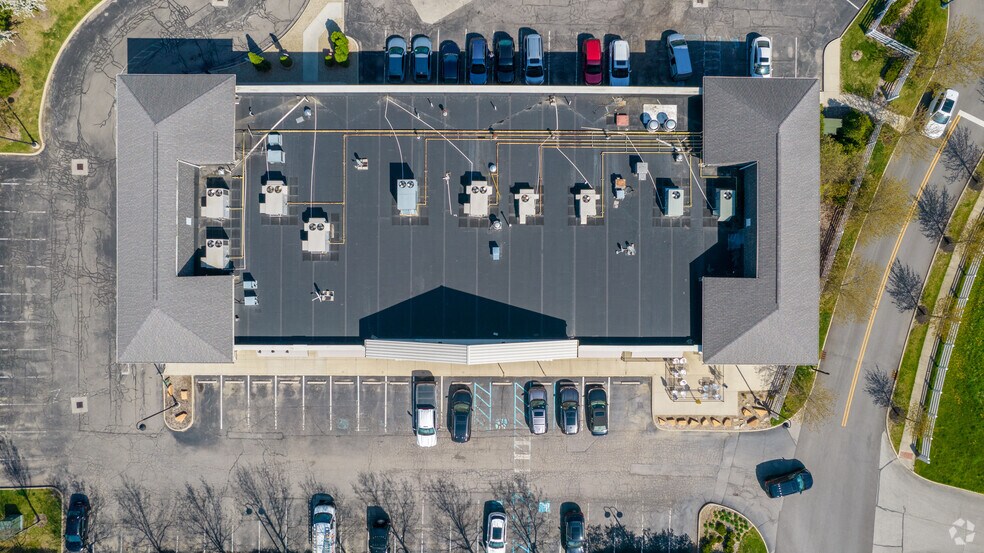 More Photos Of 9685-9765 Johnstown Rd, New Albany Freestanding For Lease