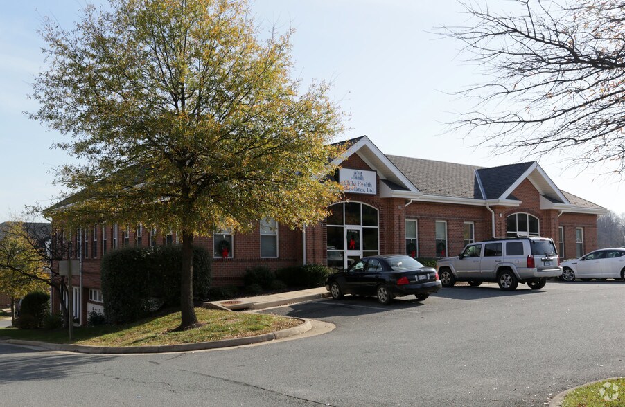 More Photos Of 45 North Hill Dr, Warrenton Office For Sale
