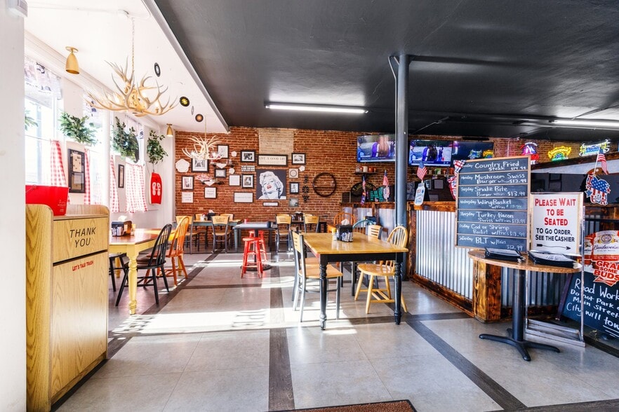More Photos Of 10 S Main St, Fillmore Restaurant For Sale