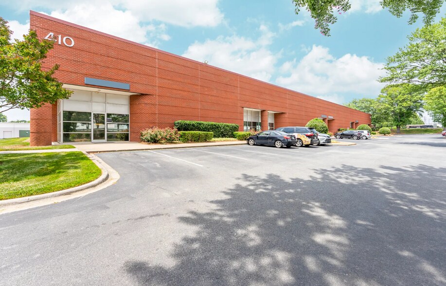 More Photos Of 408 Gallimore Dairy Rd, Greensboro Unknown For Lease