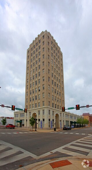 More Photos Of 228 Holmes Ave NE, Huntsville Office For Lease