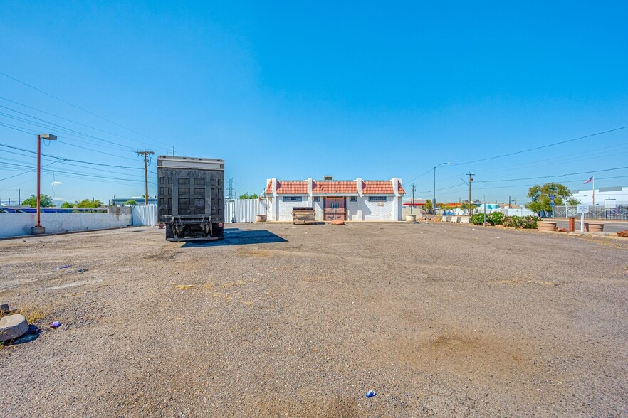 More Photos Of 1810 W Grant St, Phoenix Industrial For Sale
