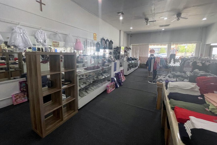 More Photos Of 254 N Broad St, Globe Storefront Retail Office For Sale