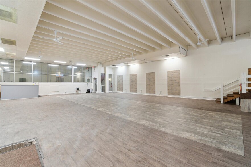 More Photos Of 4248 N 76th St, Milwaukee Storefront Retail Residential For Sale
