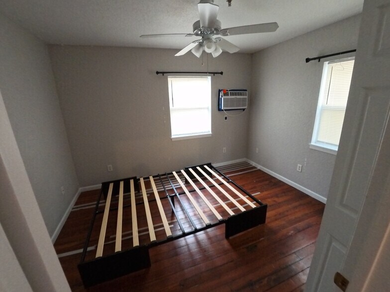 More Photos Of , Saint Petersburg Multifamily For Sale