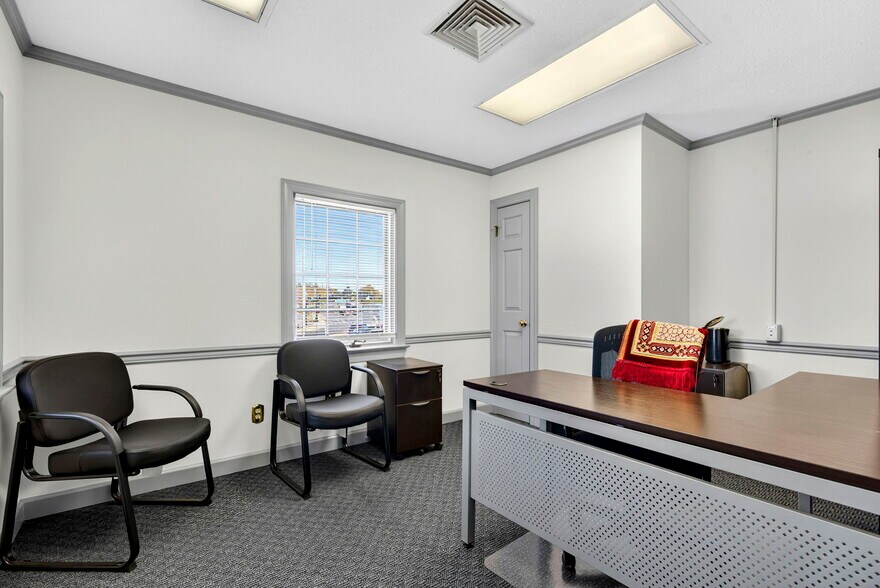 More Photos Of 650 Millwood Ave, Winchester Office For Lease