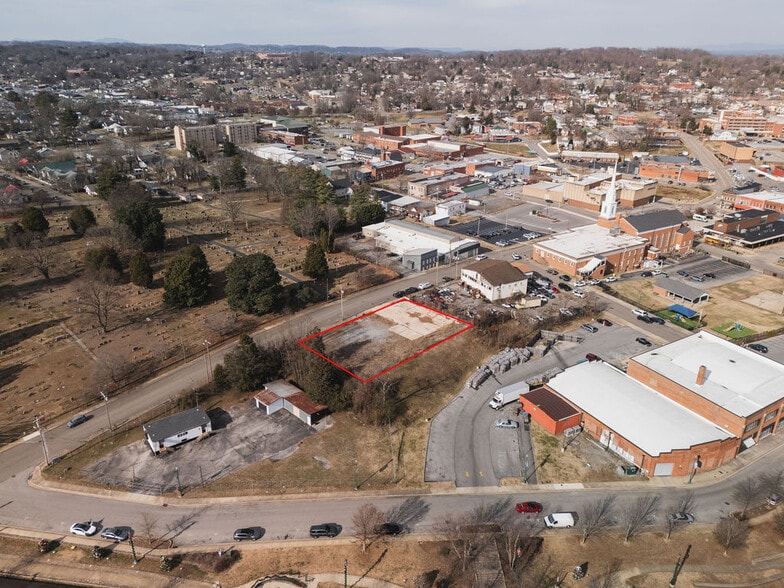 More Photos Of 213 S Boone St, Johnson City Restaurant For Sale