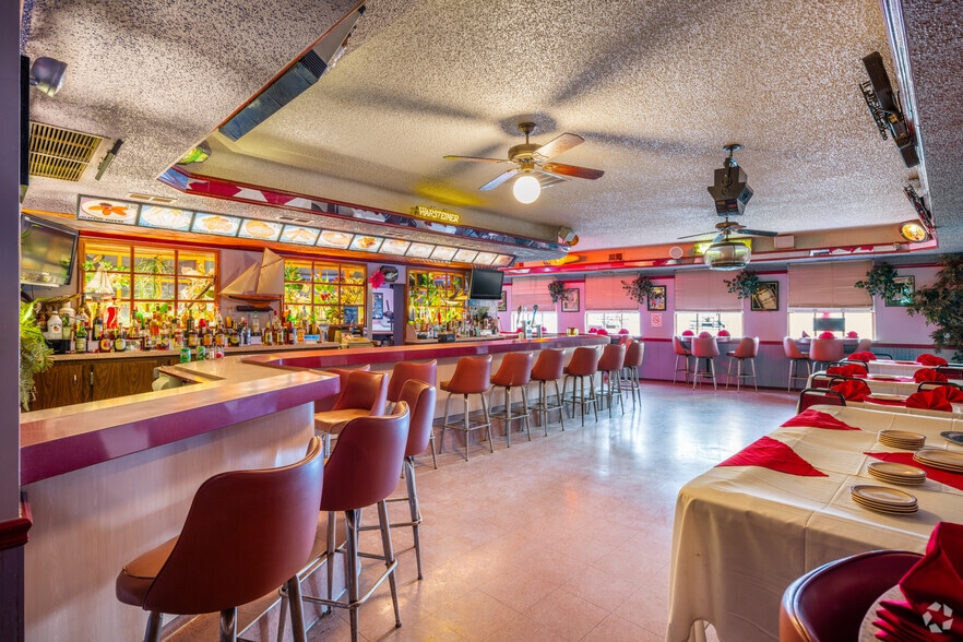 More Photos Of 6071 S Archer Ave, Chicago Restaurant For Sale