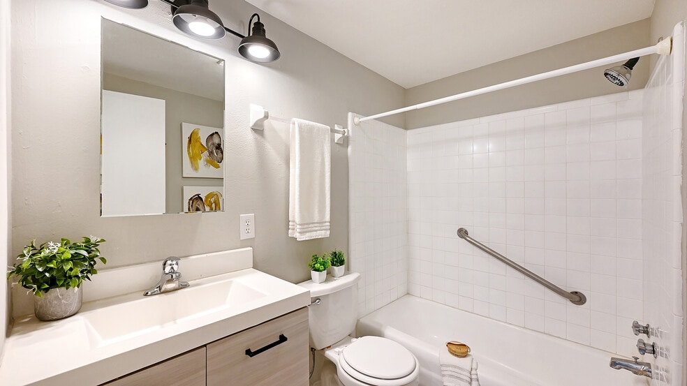 More Photos Of 1860 7th St, Sarasota Specialty For Sale