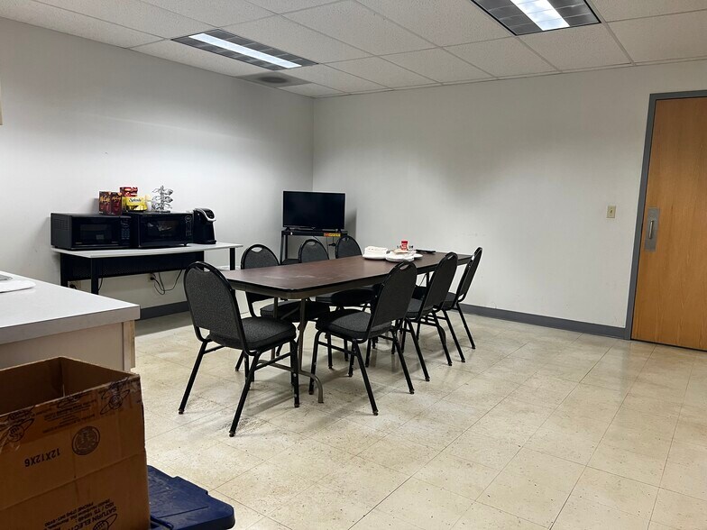 More Photos Of 6175 Enterprise Ct, Dublin Office For Lease