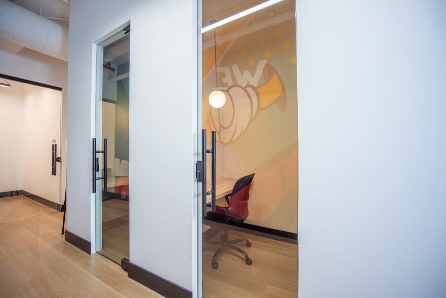 More Photos Of 1100 Brickell Bay Dr, Miami Coworking Space