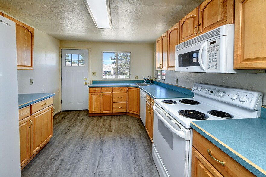 More Photos Of 1011 E Halcyon Rd, Tucson Apartments For Sale