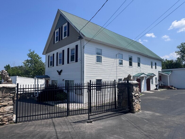 More Photos Of 16 Concord Hill Rd, Pittsfield Office For Sale