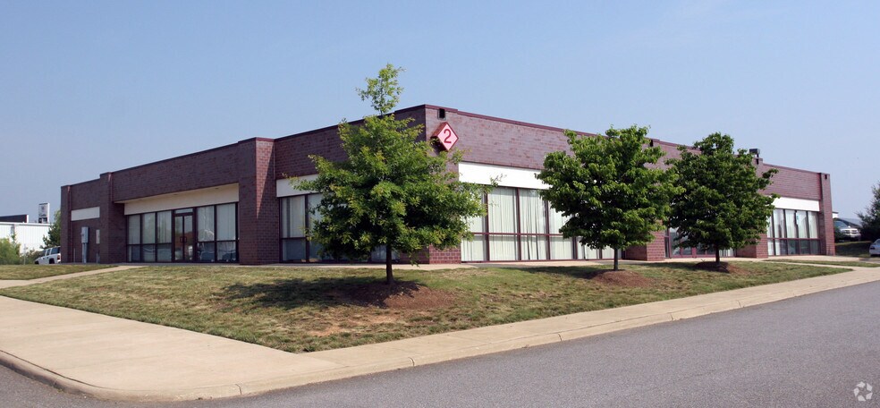 More Photos Of 4729 Carr Dr, Fredericksburg Office For Sale