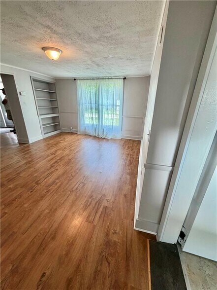 More Photos Of 35 Eaton Ave, Norwich Apartments For Sale