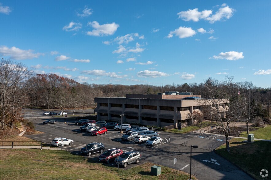 More Photos Of 101 Merritt Blvd, Trumbull Office For Lease