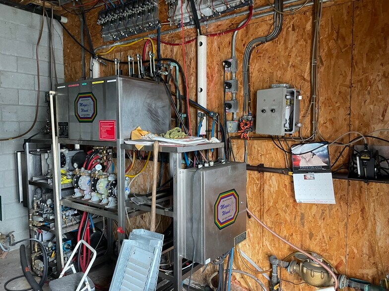 More Photos Of 105 Ohio St, Johnstown Carwash For Sale