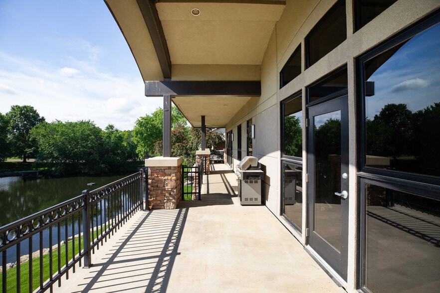 More Photos Of 6710 W 121st St, Overland Park Office For Sale