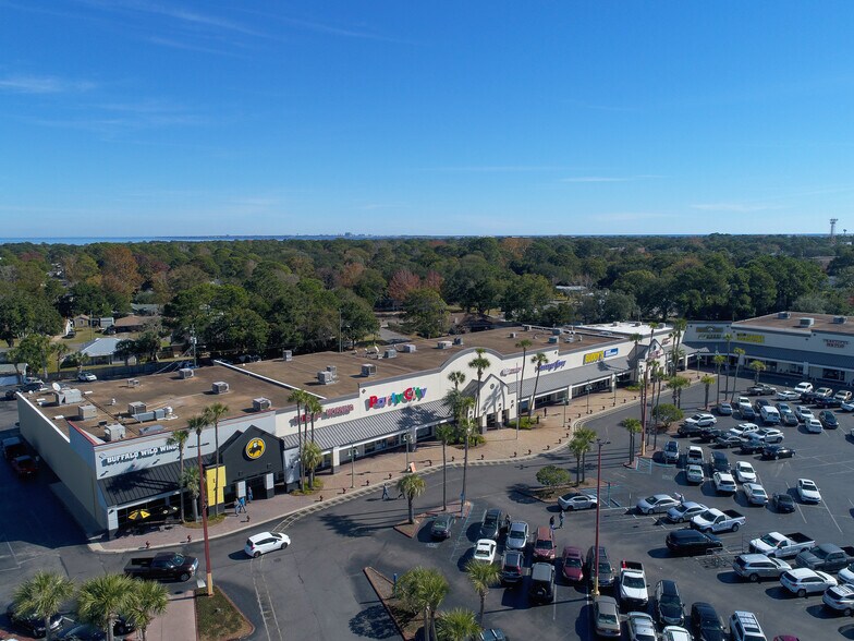 More Photos Of 99 Eglin Pky NE, Fort Walton Beach Unknown For Lease