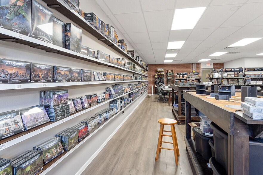 More Photos Of 6724 Paluxy Dr, Tyler Office For Lease