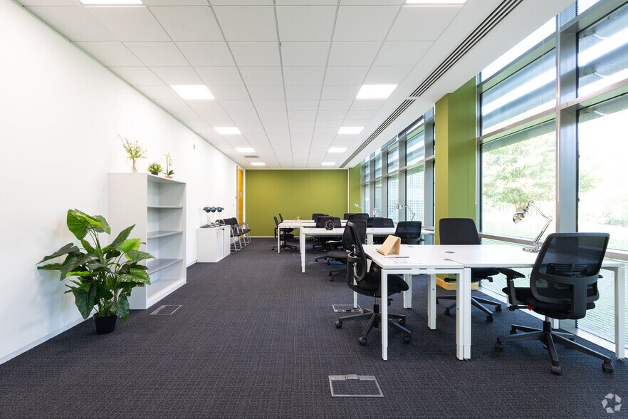 More Photos Of 200 Brook Dr, Reading Coworking Space