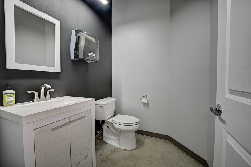 More Photos Of 7500 OH-515, Millersburg Flex For Lease