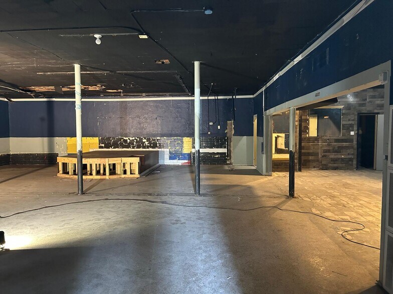 More Photos Of 14201 Main St, Houston Restaurant For Lease