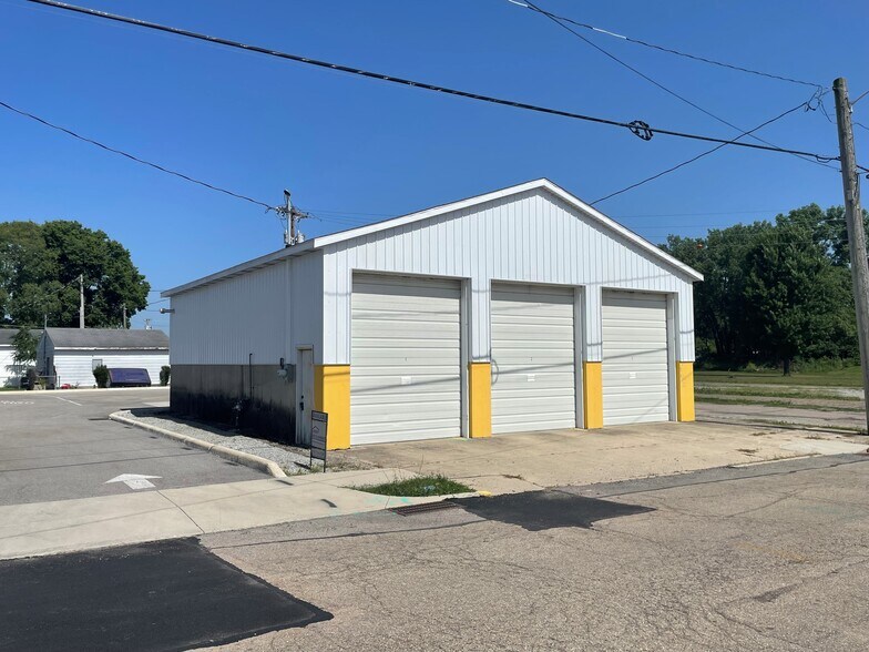 Primary Photo Of 111 N Roosevelt Ave, Piqua Industrial For Lease