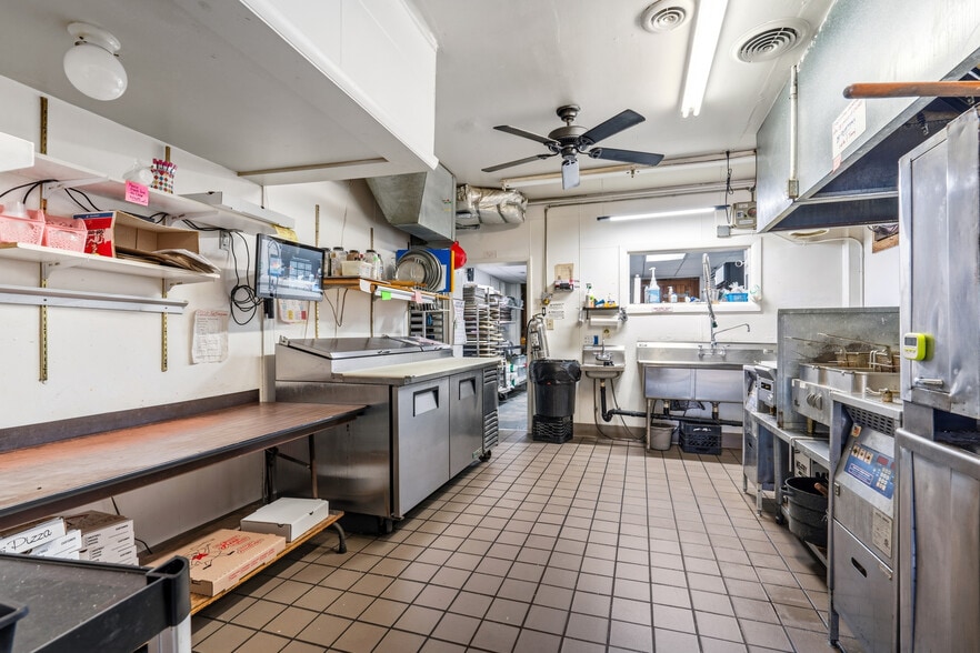 More Photos Of 130 W Lisbon St, Waynesburg Restaurant For Sale