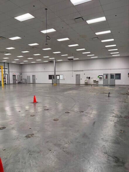 More Photos Of 12624 Cypress Creek Dr, Eads Warehouse For Lease