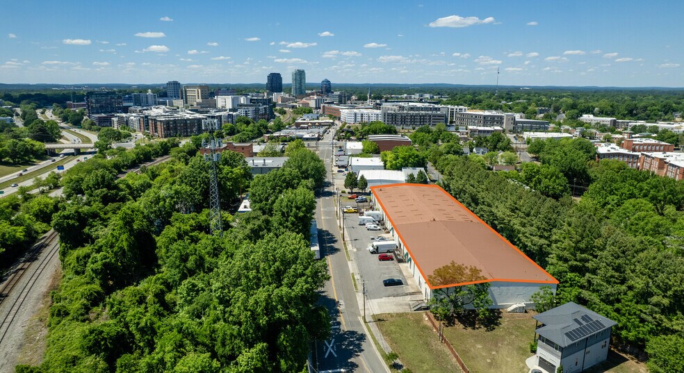 More Photos Of 907-915 Ramseur St, Durham Warehouse For Lease