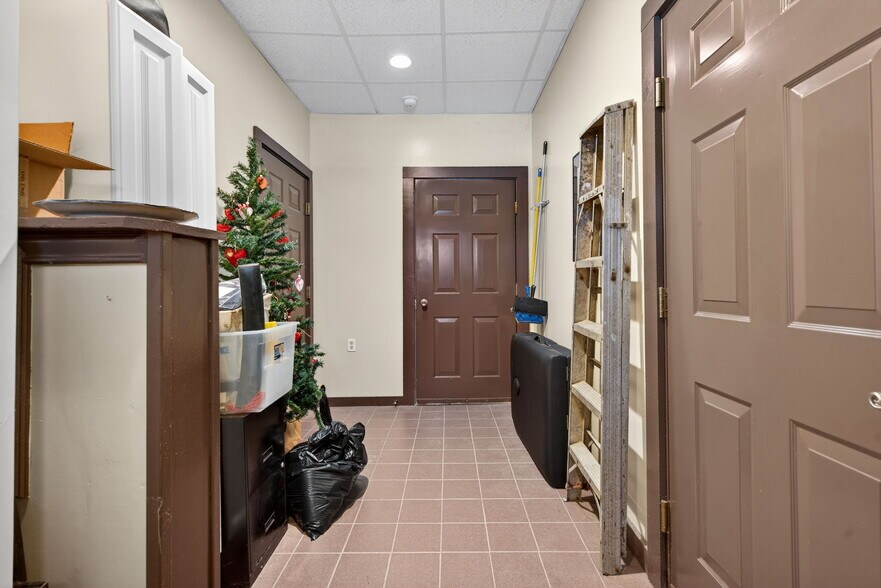 More Photos Of 2353 State Highway 80, West Burlington Freestanding For Sale